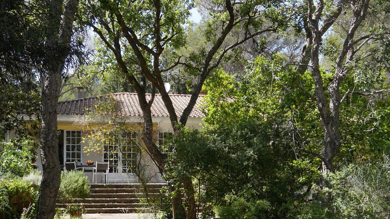 La Maison Blanche Bed & Breakfast แซงเตกูลฟ์ ภายนอก รูปภาพ