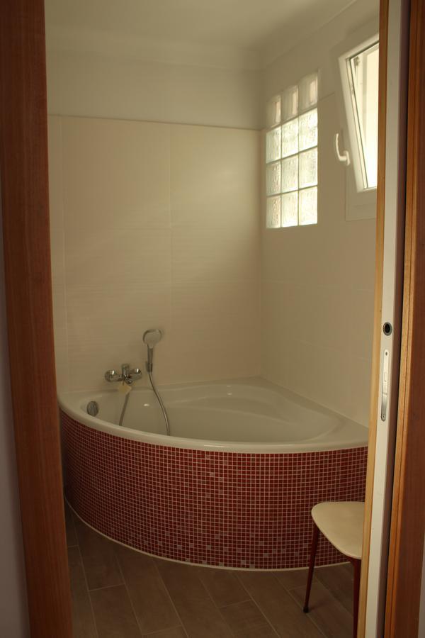 La Maison Blanche Bed & Breakfast แซงเตกูลฟ์ ภายนอก รูปภาพ