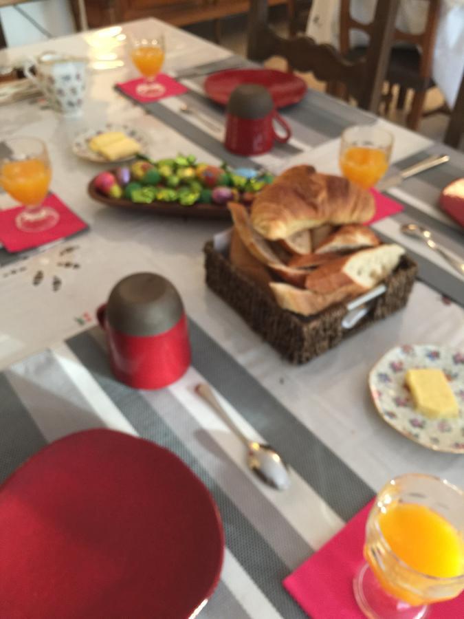 La Maison Blanche Bed & Breakfast แซงเตกูลฟ์ ภายนอก รูปภาพ